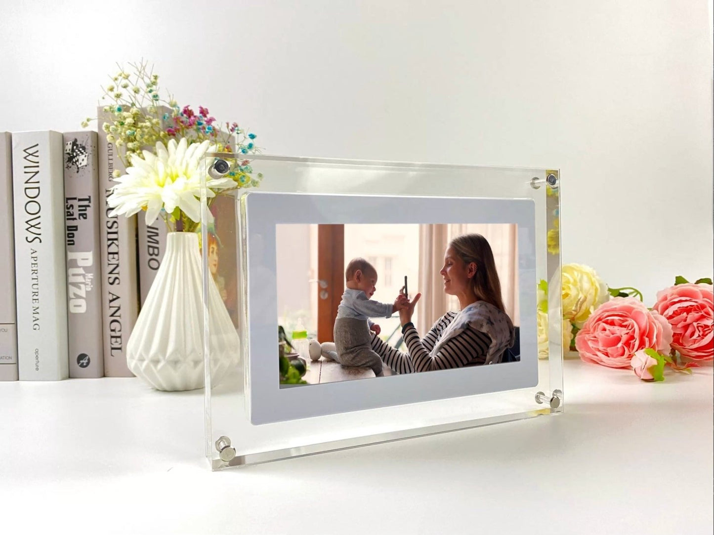 Life Loop Video Frame - 10.1 inches | Memory Frame by Dana Creative Hub